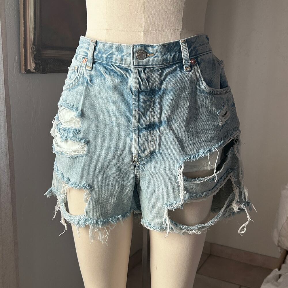 Free People Y2K Denim Cutoff Shorts Thrashed Grunge Festival Mid Rise Women‎ 32